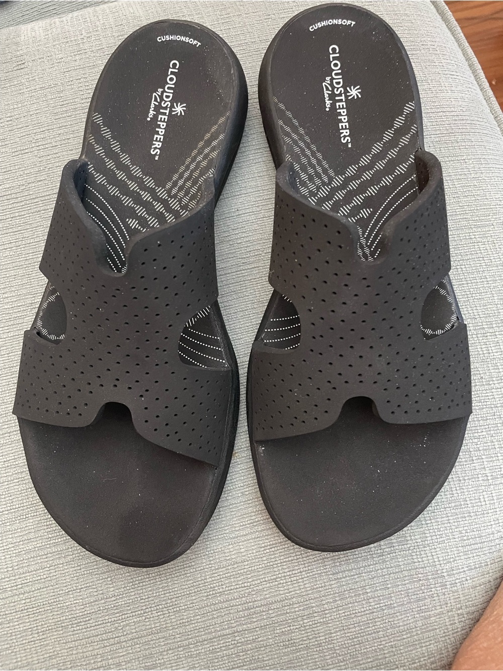 Cloudsteppers by Clarks womens Black Slide Sandals new